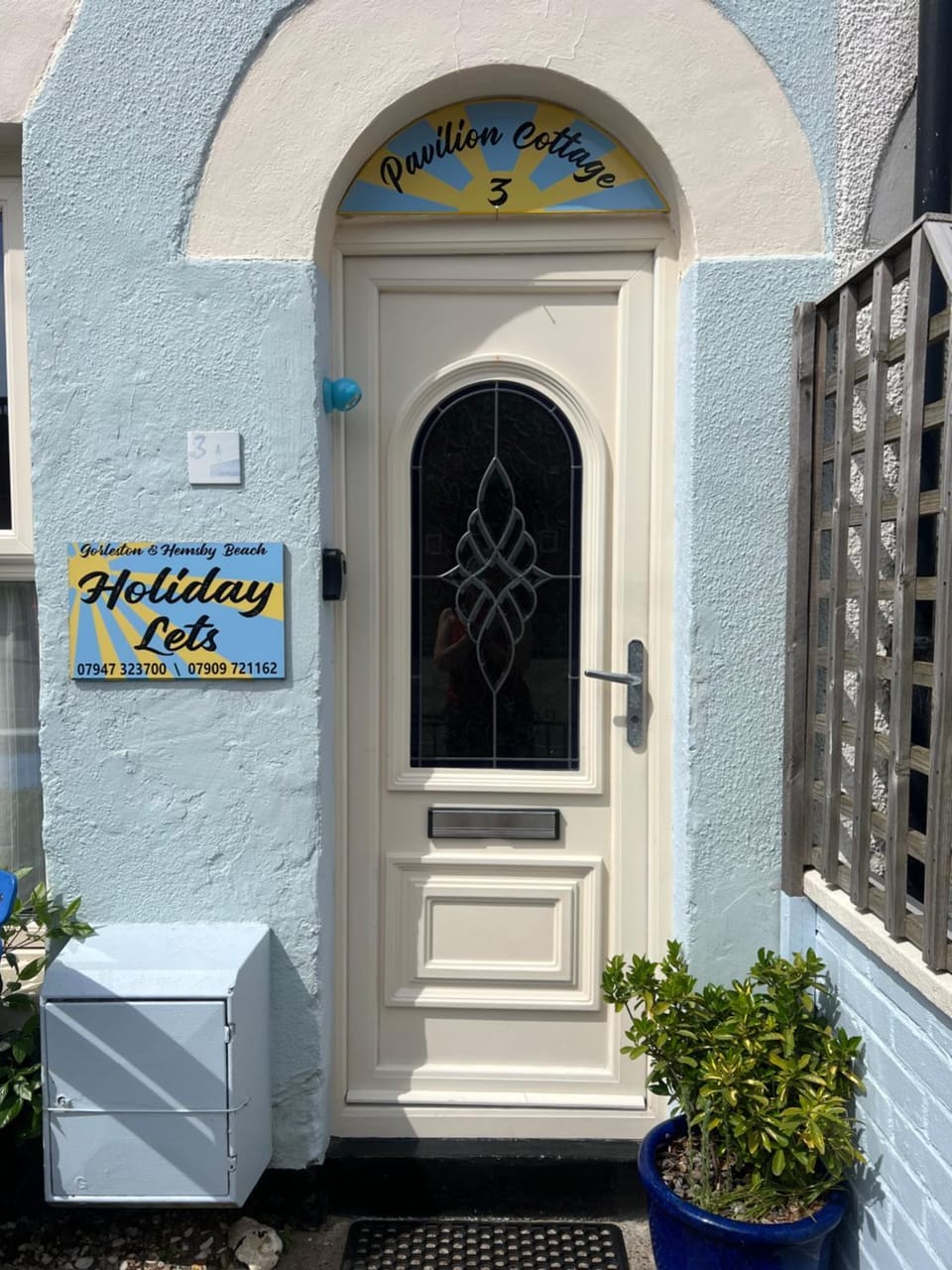 'Pavilion Cottage' next to Gorleston beach with sea views - pet friendly! House in Great Yarmouth