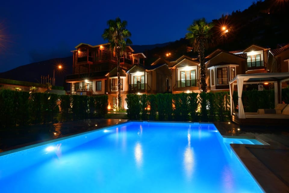 Night, Natural landscape, Mountain view, Swimming pool