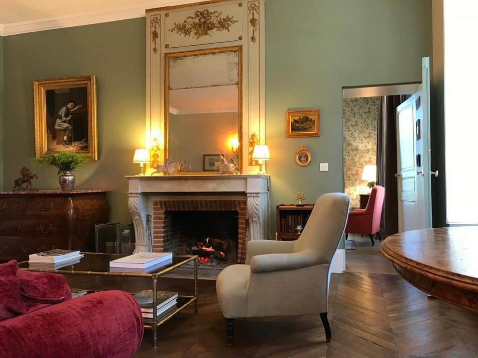 Living room, Seating area, flat iron