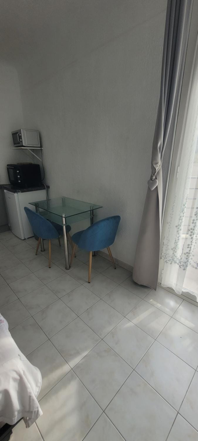 Nice Centre Studio Proche Mer Apartment in Nice