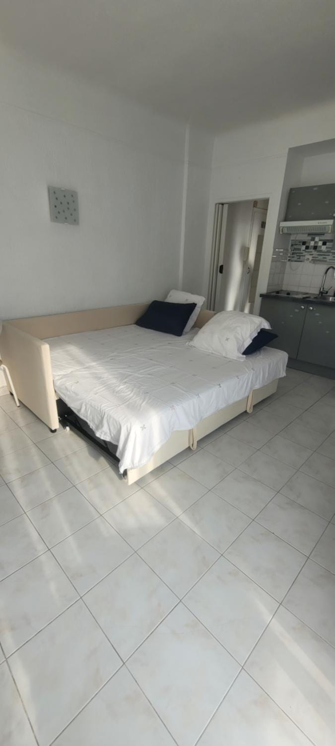 Nice Centre Studio Proche Mer Apartment in Nice