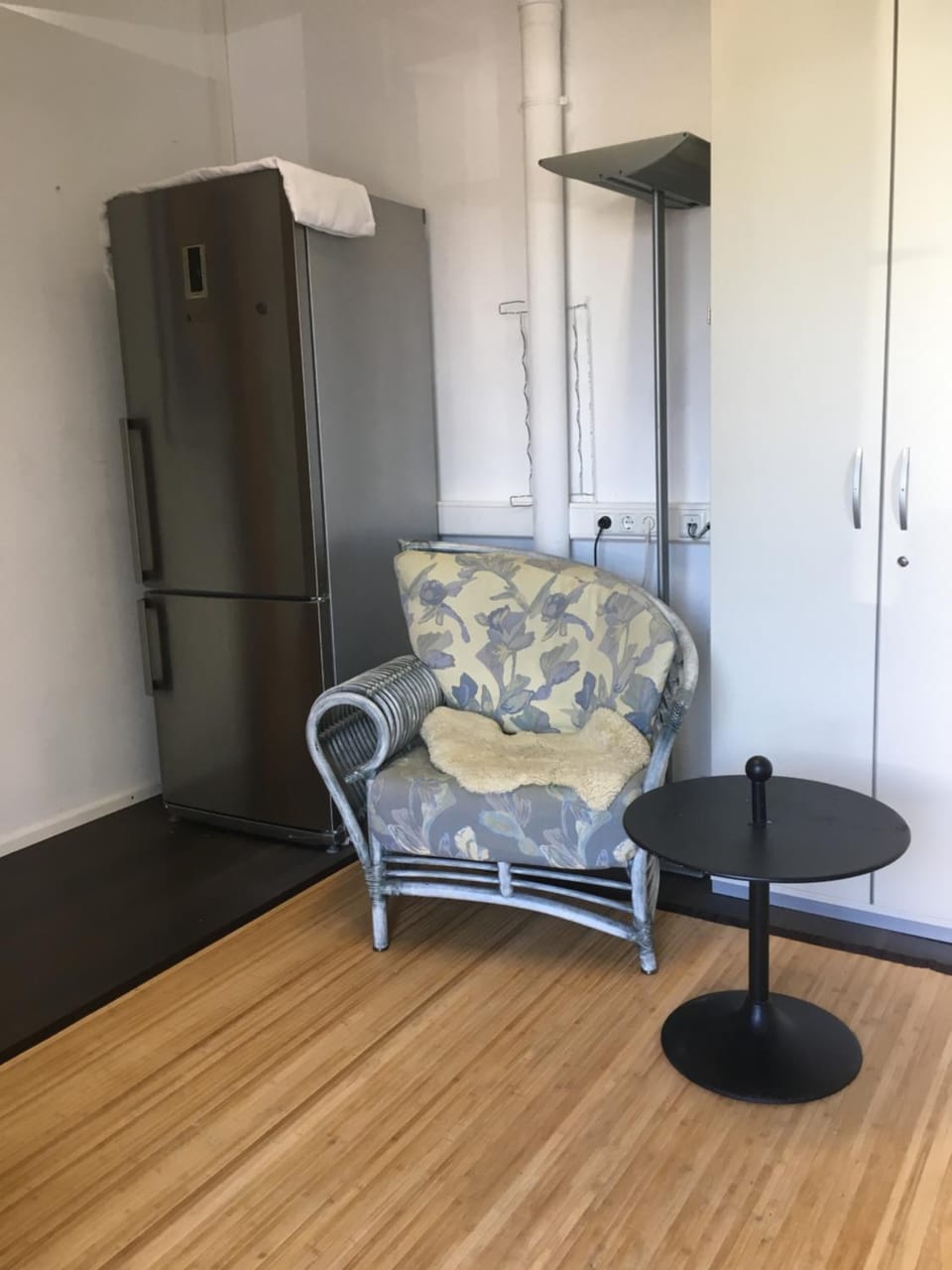 Facade/entrance, Seating area