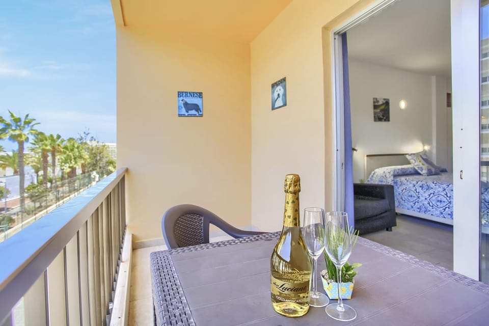 Studio Eldorado in Playa de Las Americas near the beach Apartment in Playa de las Americas