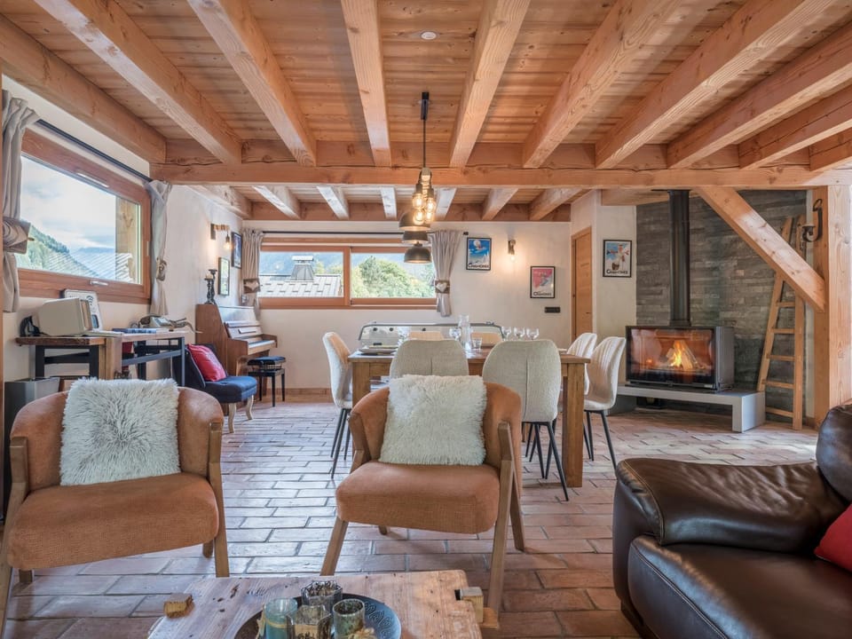 Living room, Seating area, fireplace