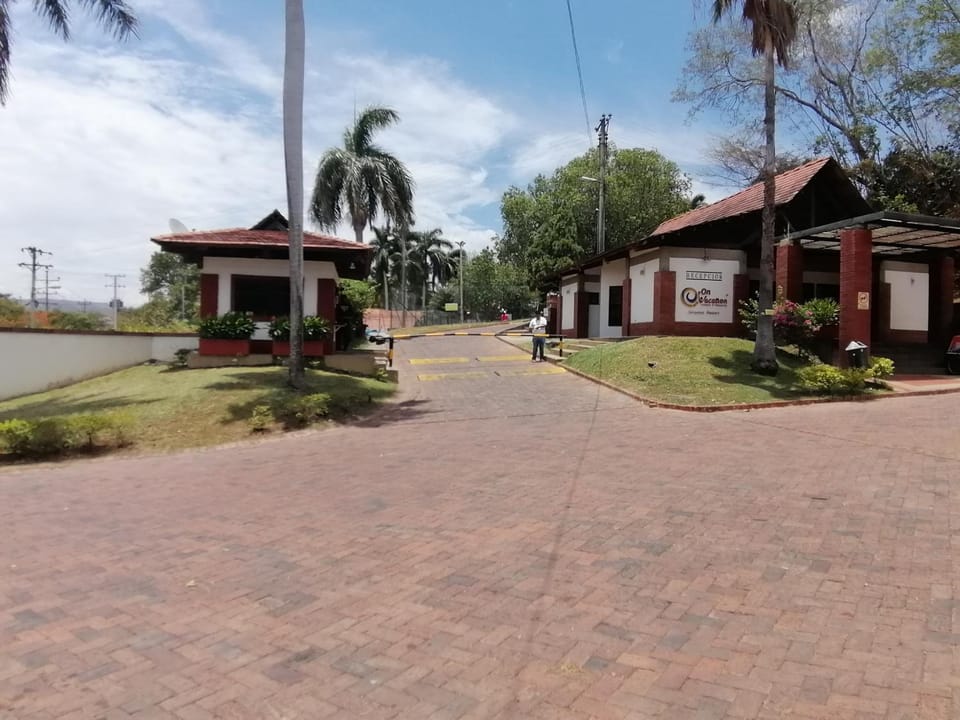 Property building, Facade/entrance