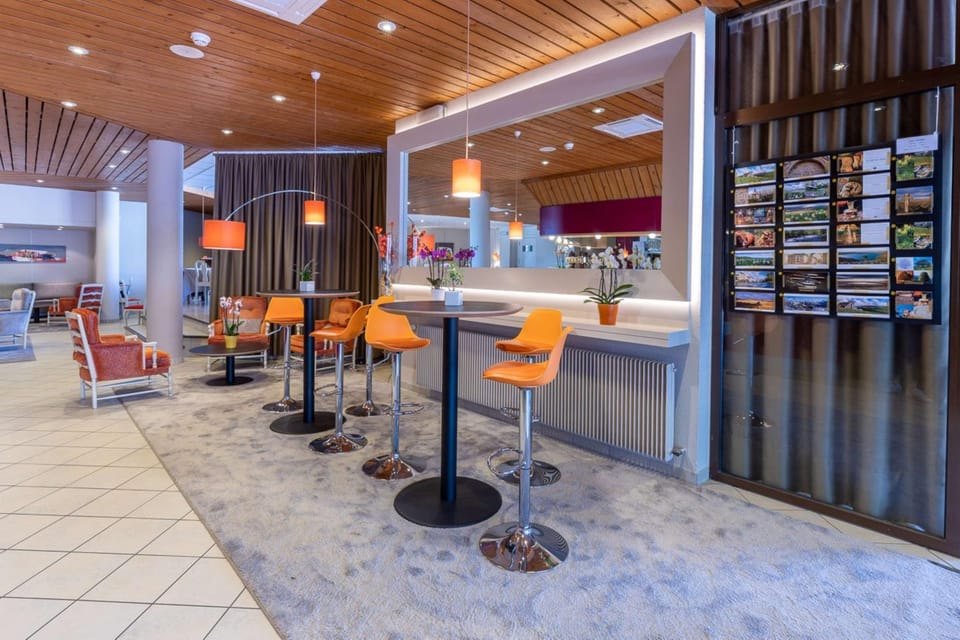 Lounge or bar, On site