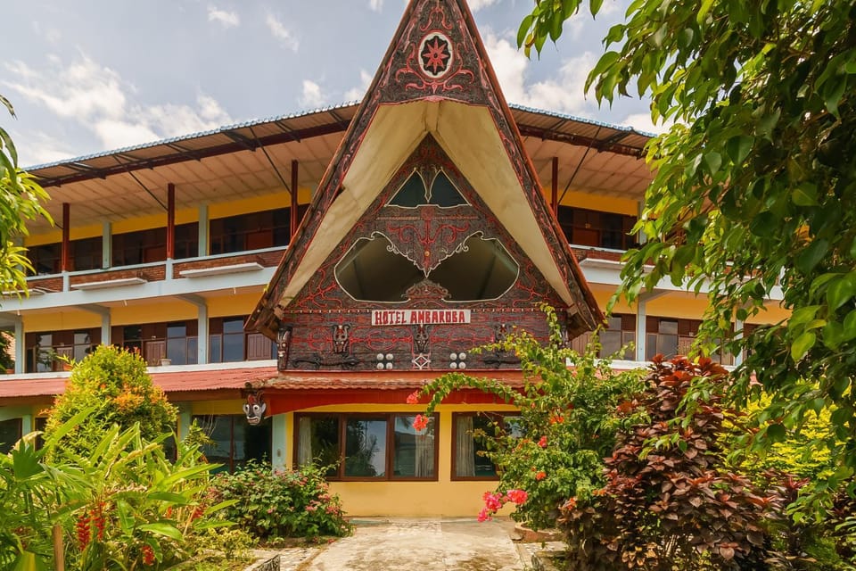 Facade/entrance