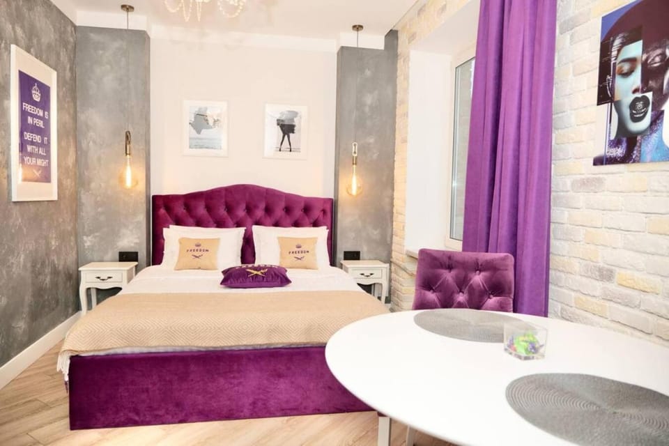 Bed, Photo of the whole room, Dining area, Bedroom