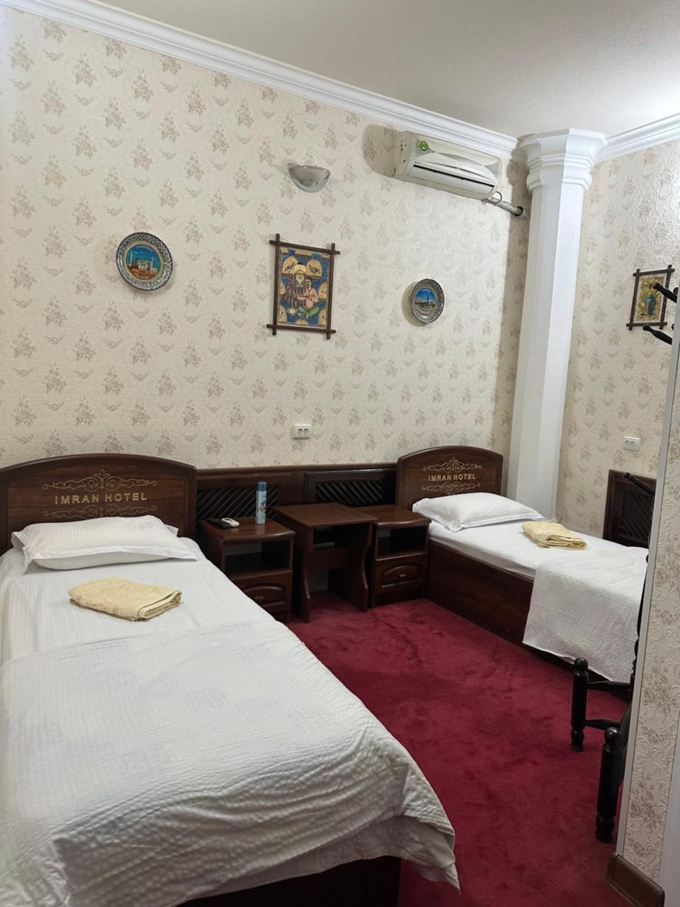Bed, Photo of the whole room, Bedroom, air conditioner