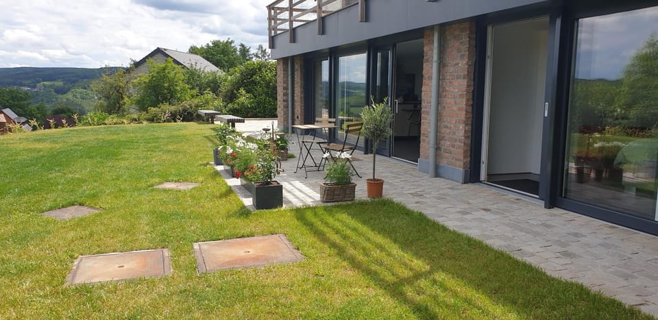 Patio, Garden view