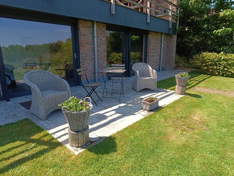 Le Repaire du Nez Rouge Apartment in Wallonia, Belgium