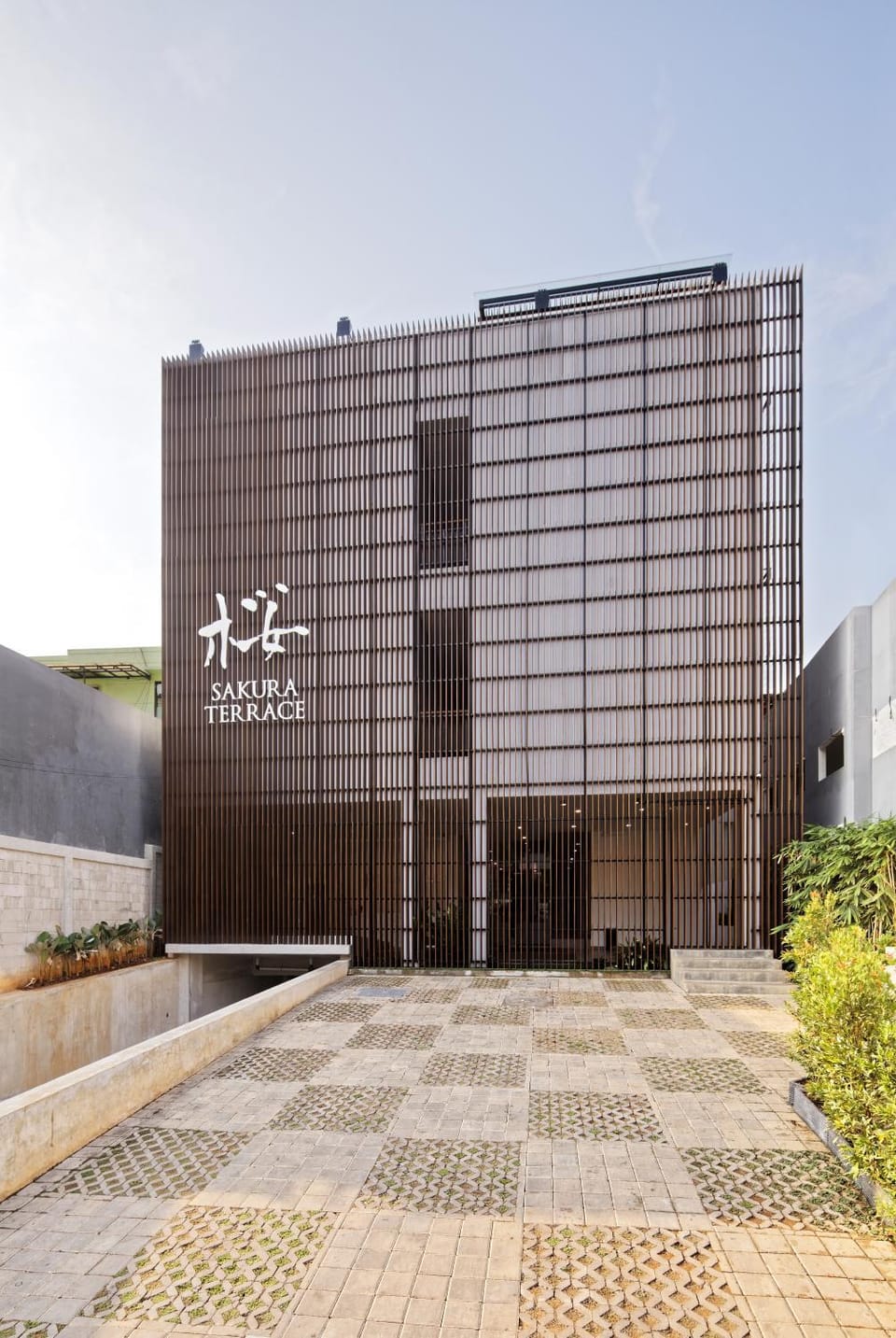 Property building, Facade/entrance