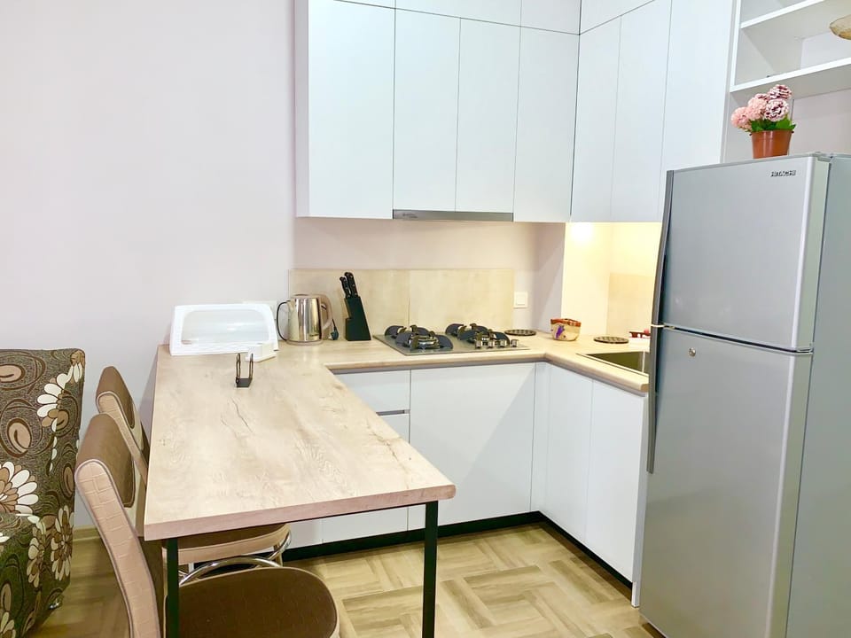 Kitchen or kitchenette, Communal kitchen