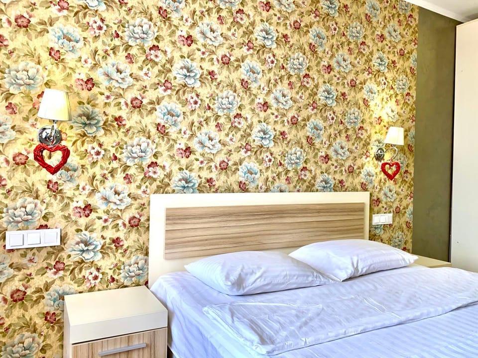 ApartPoltava Світлі та просторі двокімнатні апартаменти в новобудові, закритий паркінг , ЦЕНТР МІСТА, банківський ЧЕК Apartment in Ukraine