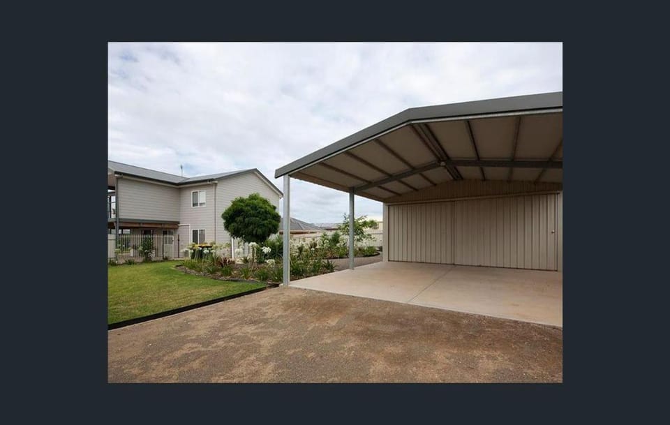 Agape Holiday Home with Pool table ,NBN Internet House in South Australia
