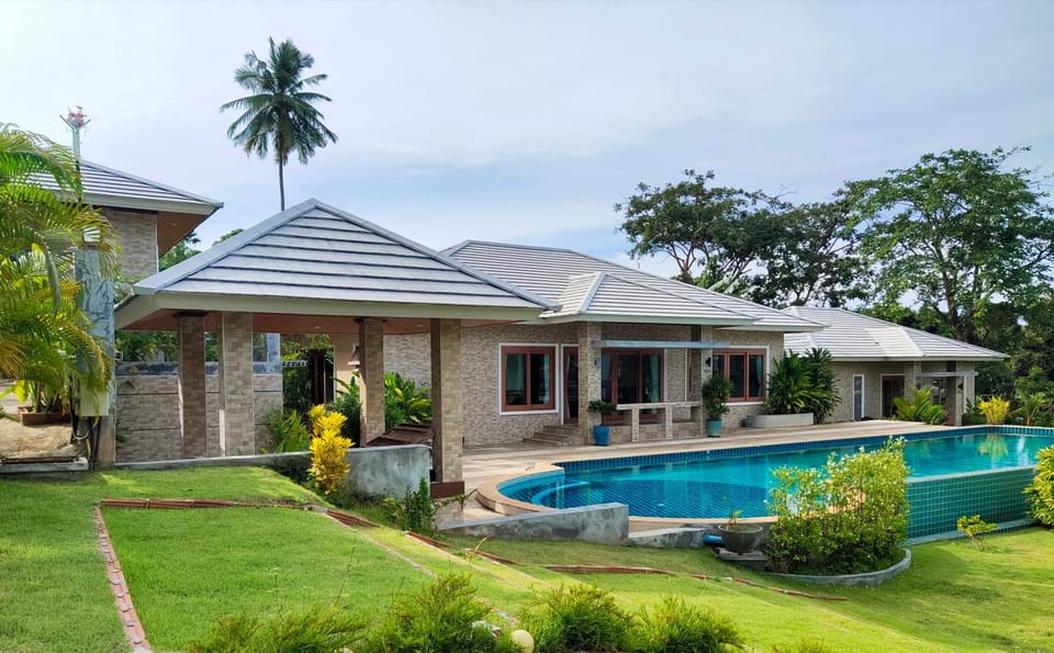 Property building, Swimming pool