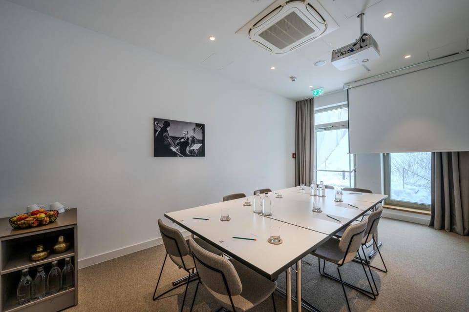 Meeting/conference room