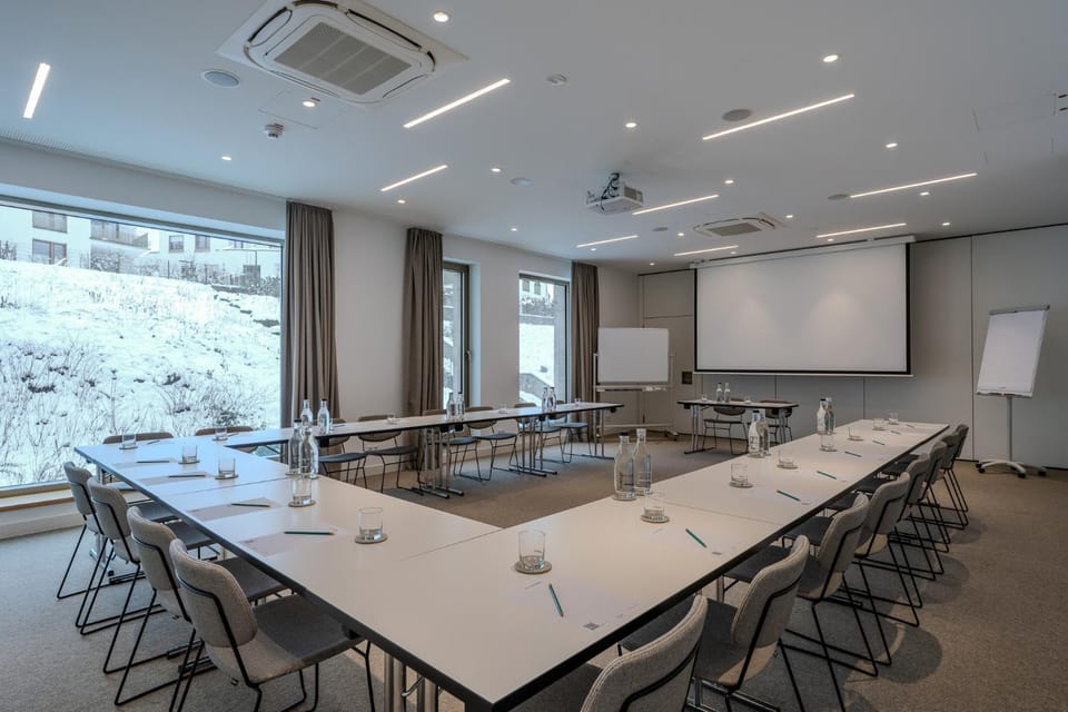Meeting/conference room