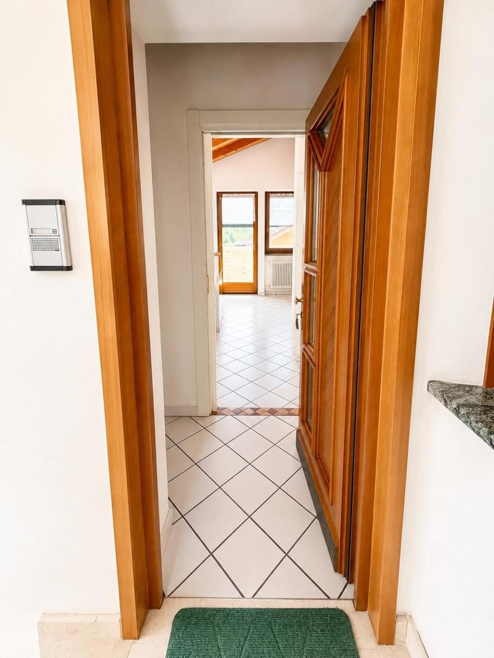Facade/entrance
