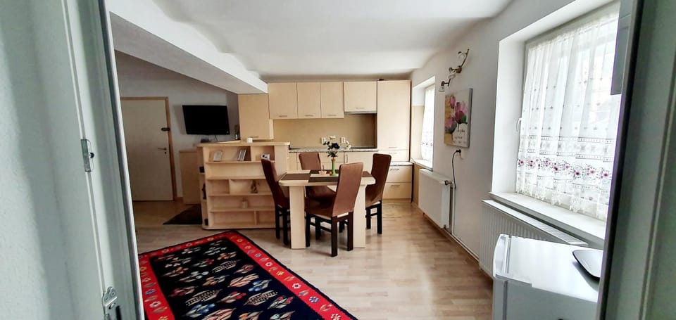TV and multimedia, Living room, Seating area, Dining area, minibar