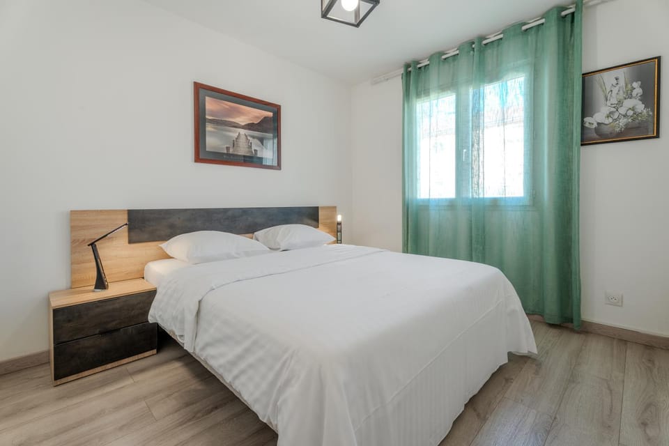 Le Jardin de l'Atrium - Appartement moderne proche de Genève et Palexpo Apartment in Saint-Julien-en-Genevois