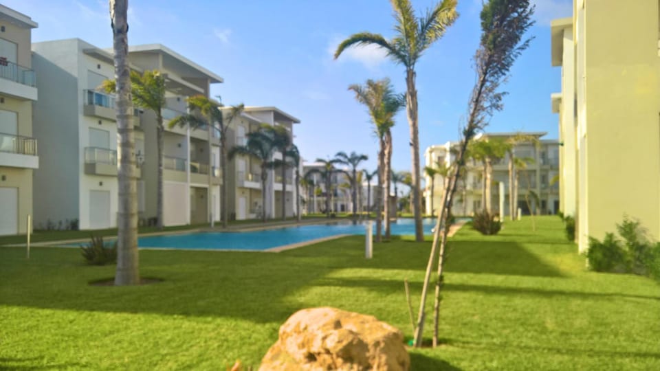 Garden, Swimming pool, Swimming pool