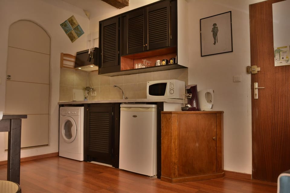 Coffee/tea facilities, Kitchen or kitchenette