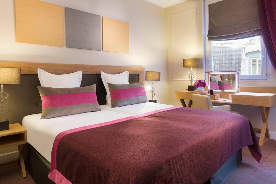 Bed, Photo of the whole room