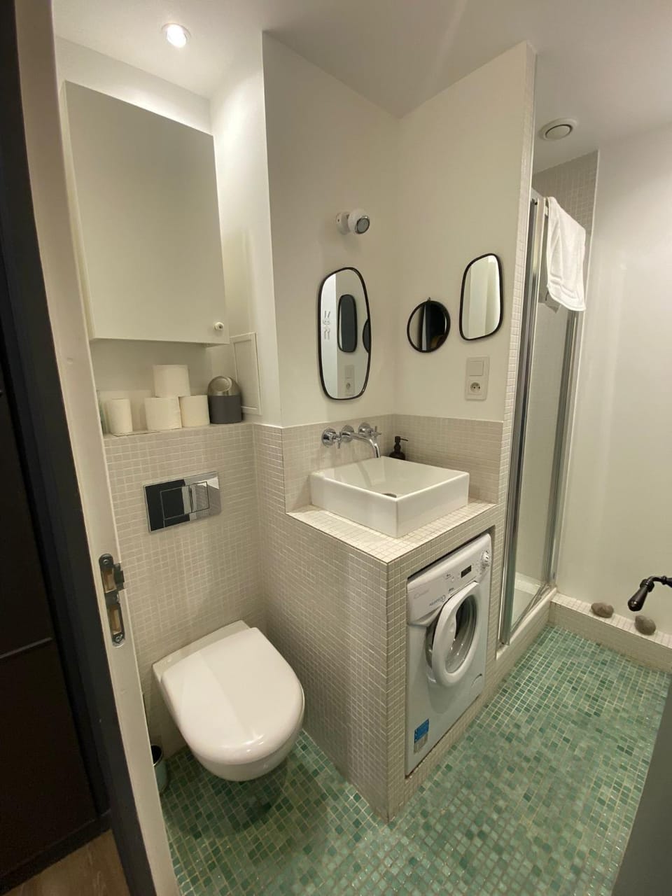 Shower, Toilet, Bathroom, washing machine