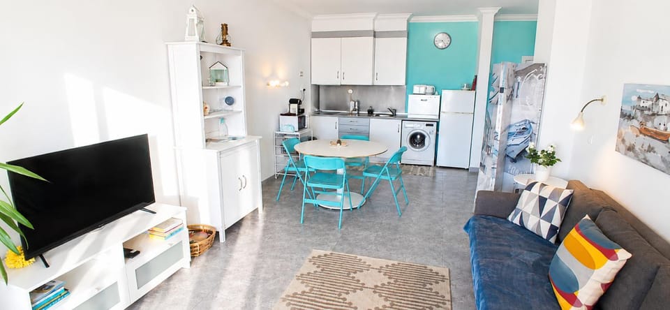 Like-Home-T1-Sun & Beach-Pools, AC Apartment in Ericeira