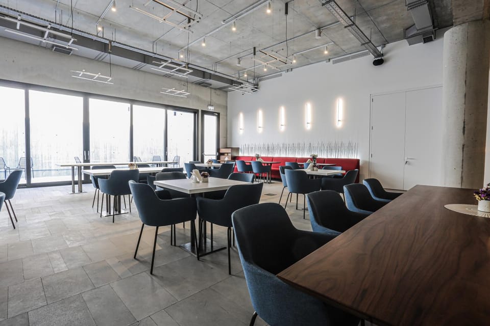 Restaurant/places to eat, Breakfast, Lunch, Dinner