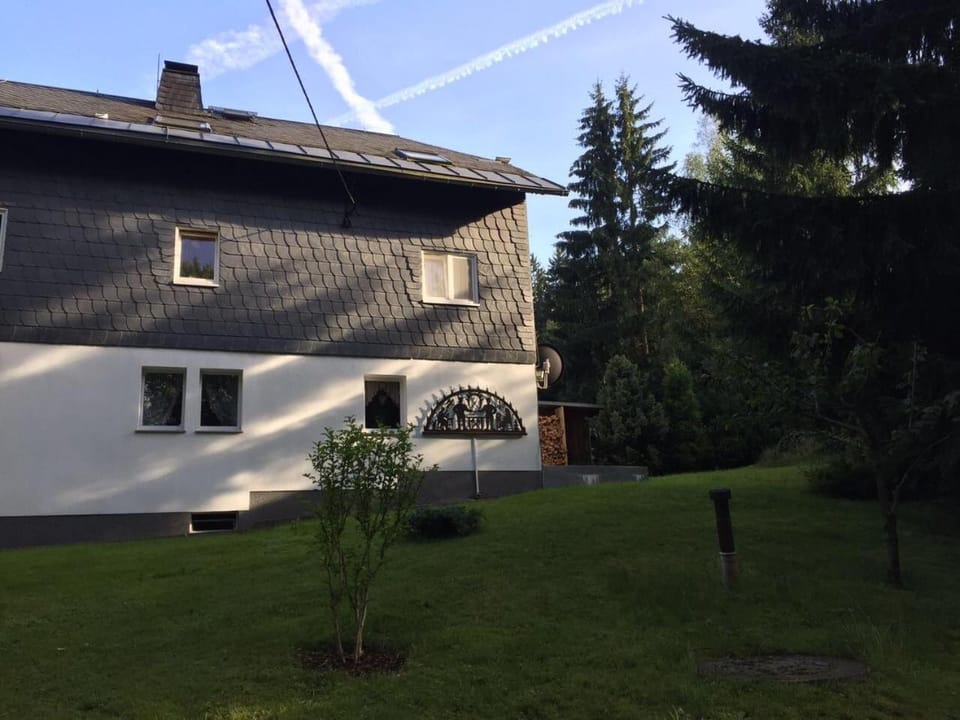 Property building, Day