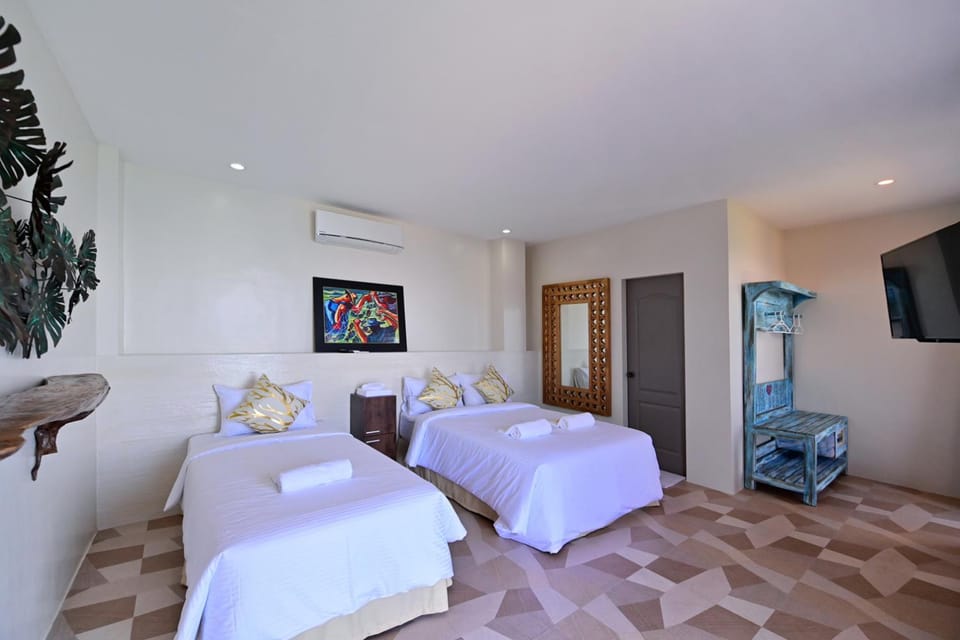 Bed, TV and multimedia, Photo of the whole room, Bedroom, air conditioner