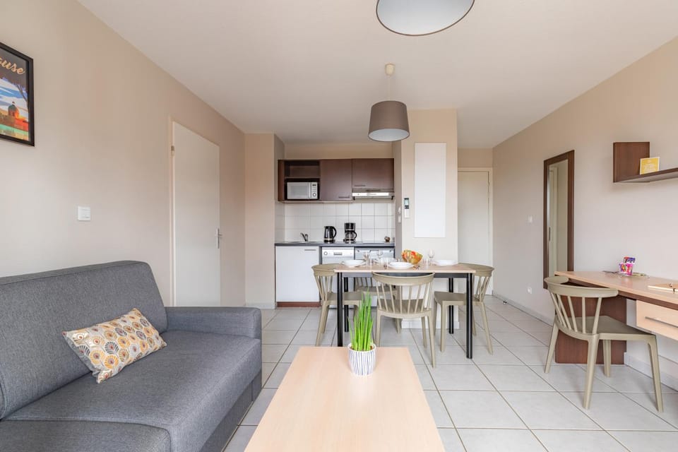 Kitchen or kitchenette, Living room, Dining area