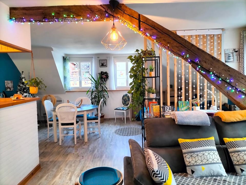 Living room, Seating area