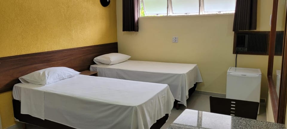 Photo of the whole room, Parking