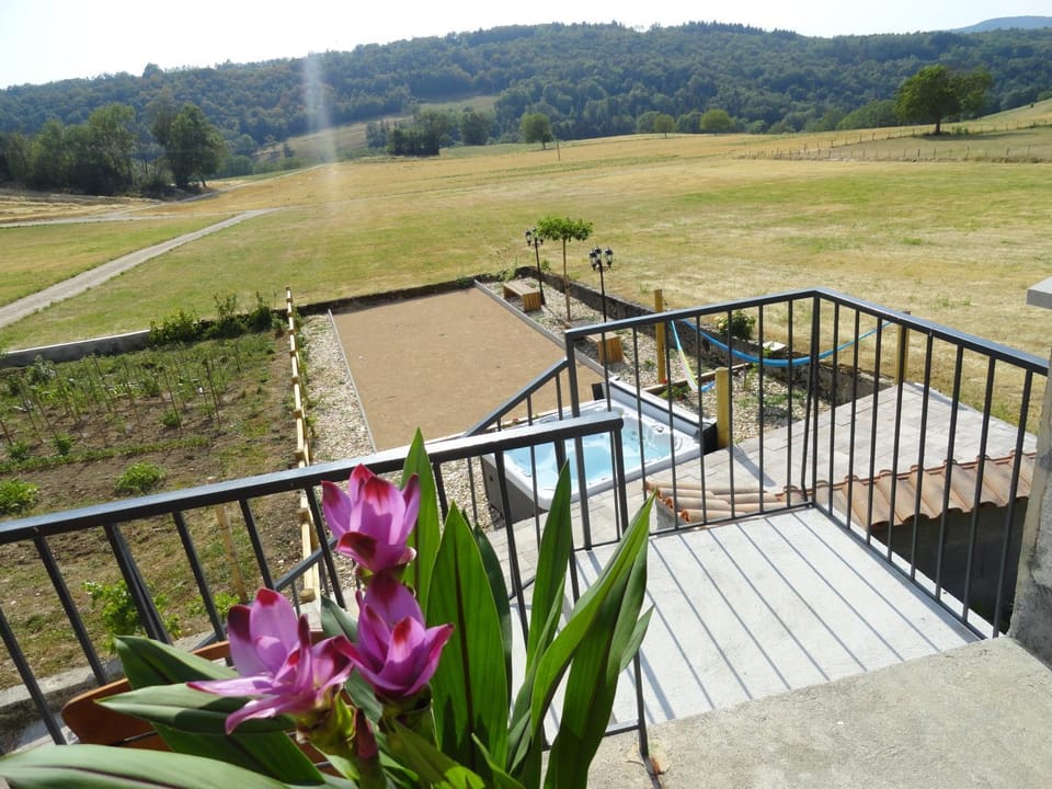 Patio, Natural landscape, Balcony/Terrace