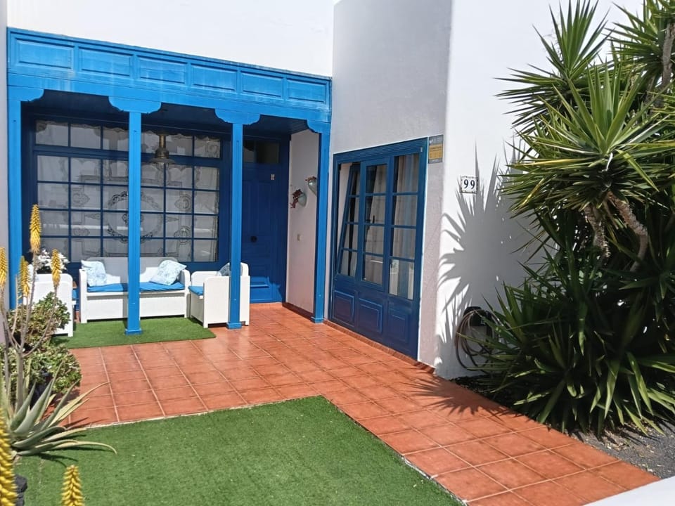 Casa El Rincon Azul House in Puerto Calero