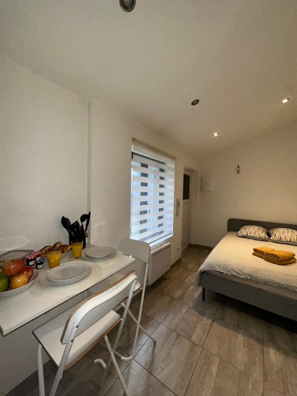 Dining area, Bedroom