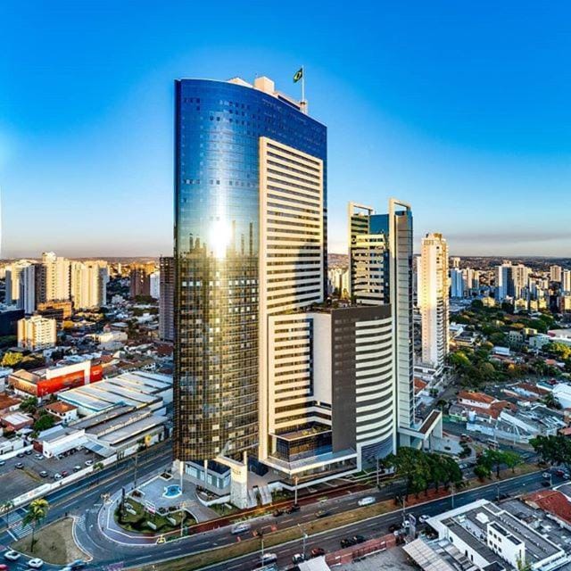 Lounge 22 Praça do Sol Tamandaré Shopping Bouganville Jotas Bartolomeu Cartório Artiaga Hospital do Coração Annis Rassi Íbis Holliday Rua 9 Feira da Lua Bodytech Marista Madalena Bahrem Nord23 Pão de Açúcar Alameda das Rosas Zoológico Apartment in Goiania