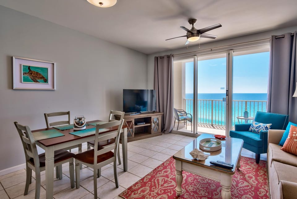 Living room, Seating area, Dining area, Sea view