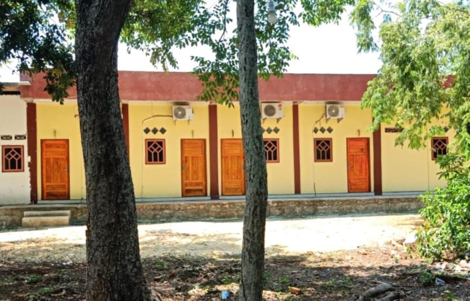 Property building, Breakfast