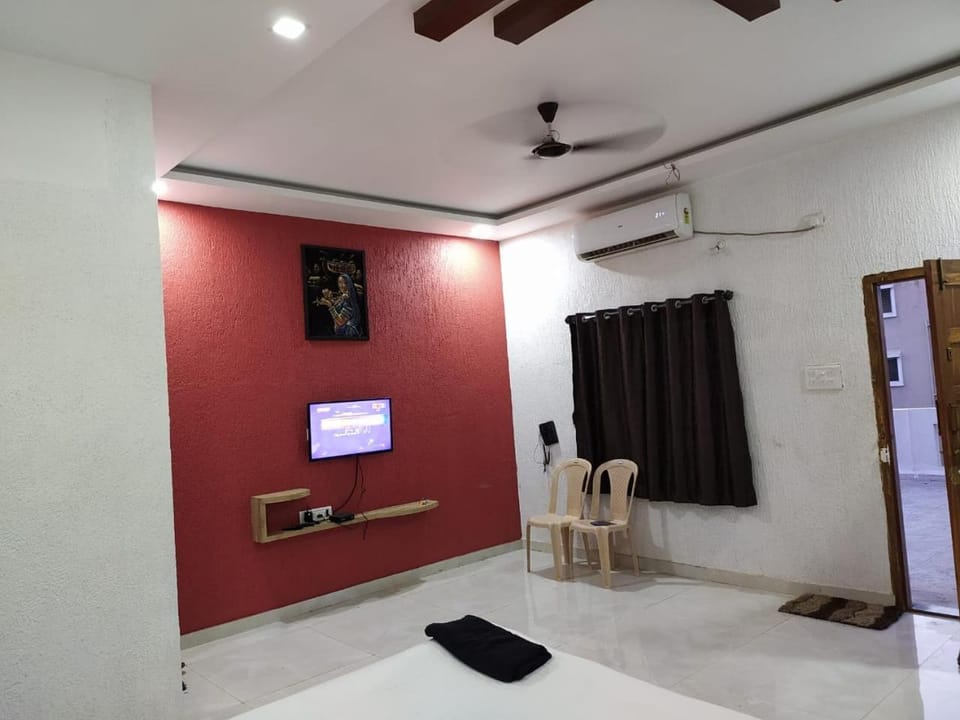 HOTEL RAJANIGANDHA home stay Hotel in Pune
