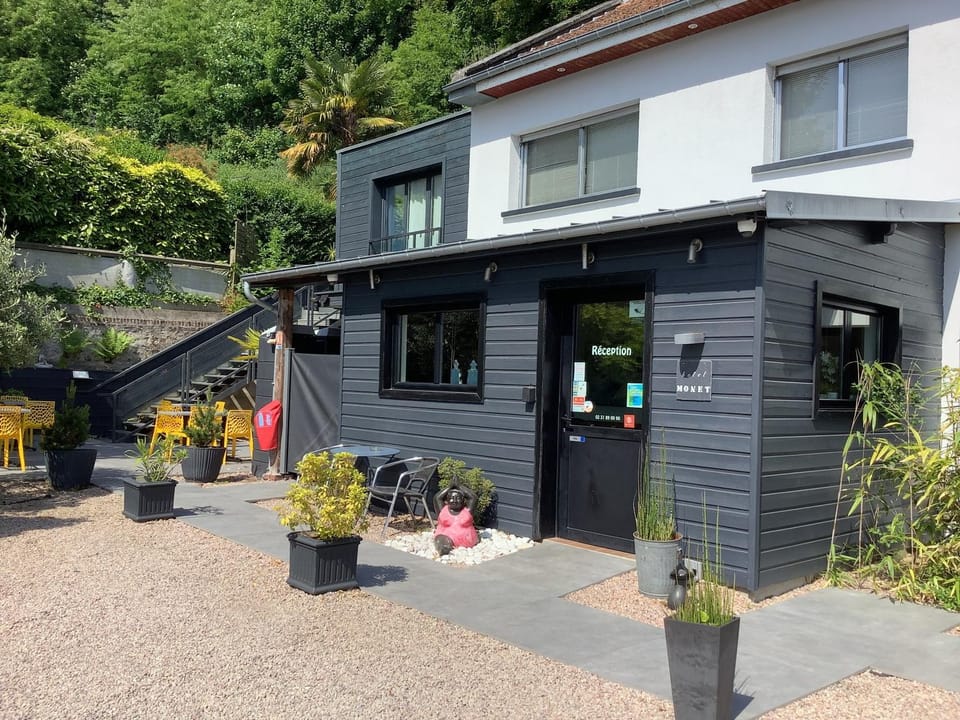 Property building, Lobby or reception