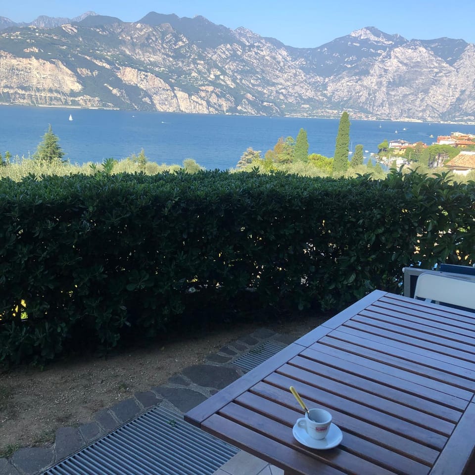 Balcony/Terrace, Lake view, Breakfast