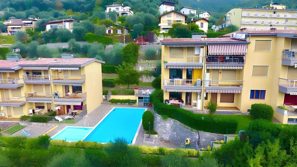 Property building, Pool view
