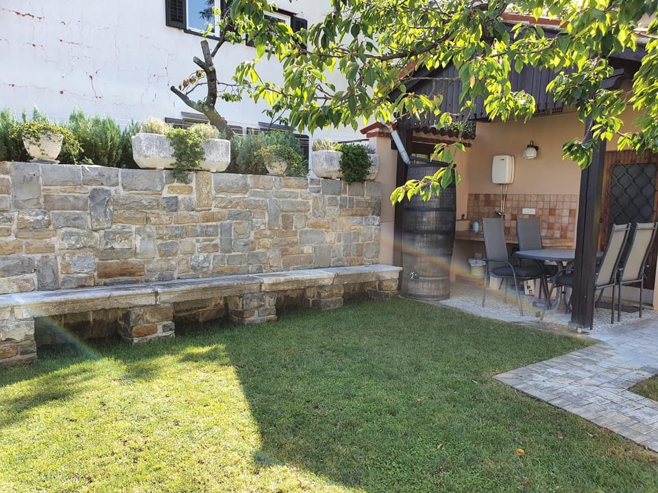 KRALJEVA Apartment in Slovenia