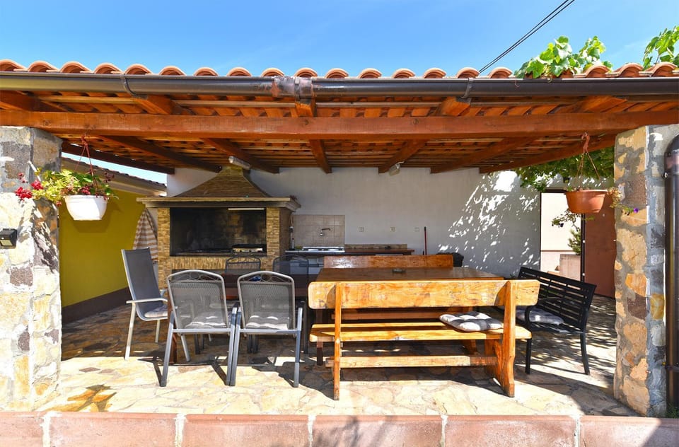 House Galizana 1962 House in Pula