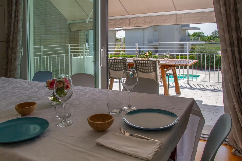 Balcony/Terrace, Dining area