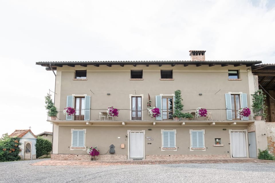 La Casa di Roby-1 appartamento la morra con piscina Apartment in La Morra